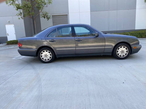 1996 Mercedes-Benz E-Class E 320