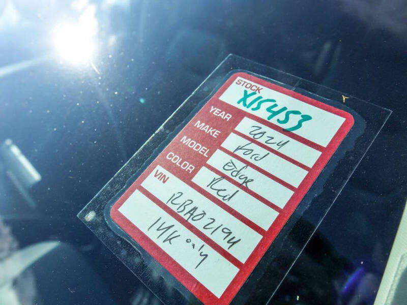 2024 Ford Edge Titanium