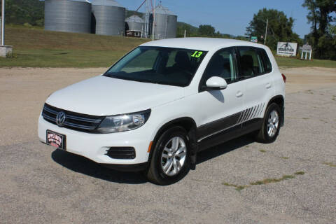 2013 Volkswagen Tiguan for sale at Apple Auto in La Crescent MN