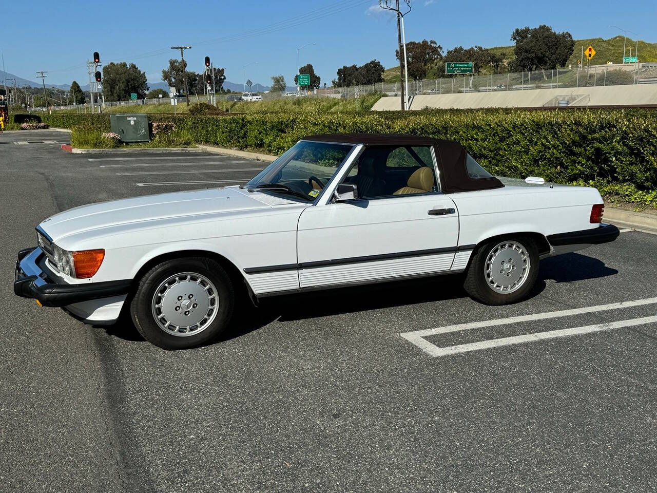 1989 Mercedes-Benz 560-Class for sale at DE AUTOS INC in San Juan Capistrano, CA