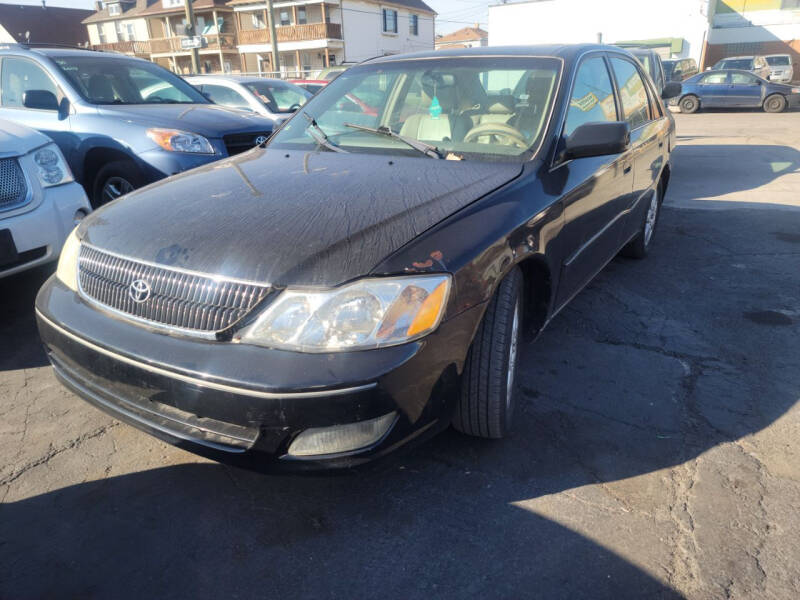 2002 Toyota Avalon for sale at The Bengal Auto Sales LLC in Hamtramck MI