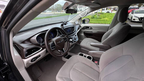 2021 Chrysler Voyager LX
