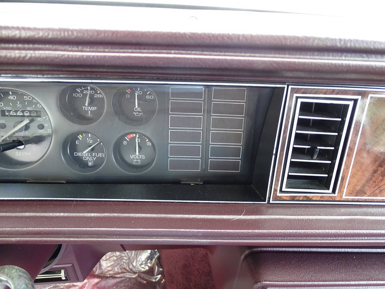 1985 Oldsmobile Cutlass Supreme 22