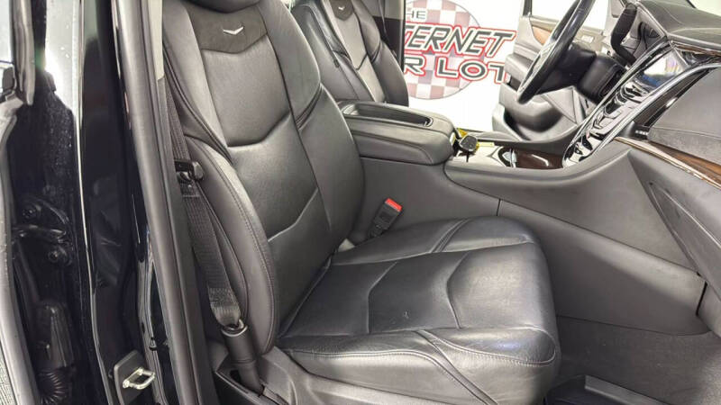 2019 Cadillac Escalade ESV Premium Luxury