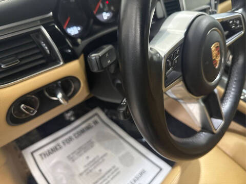 2017 Porsche Macan