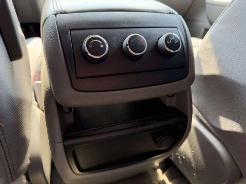 2011 Chevrolet Traverse LS