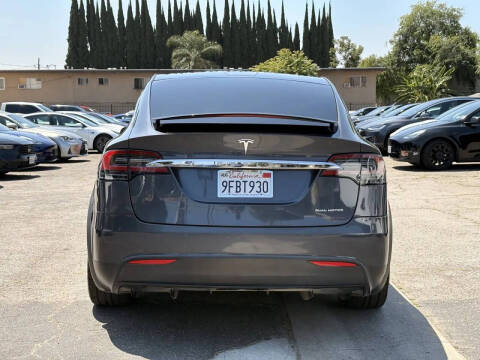 2019 Tesla Model X Standard Range