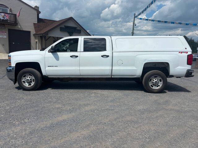 2015 Chevrolet Silverado 2500HD Work Truck's photo