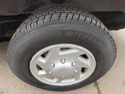 2011 Ford E-Series E-150