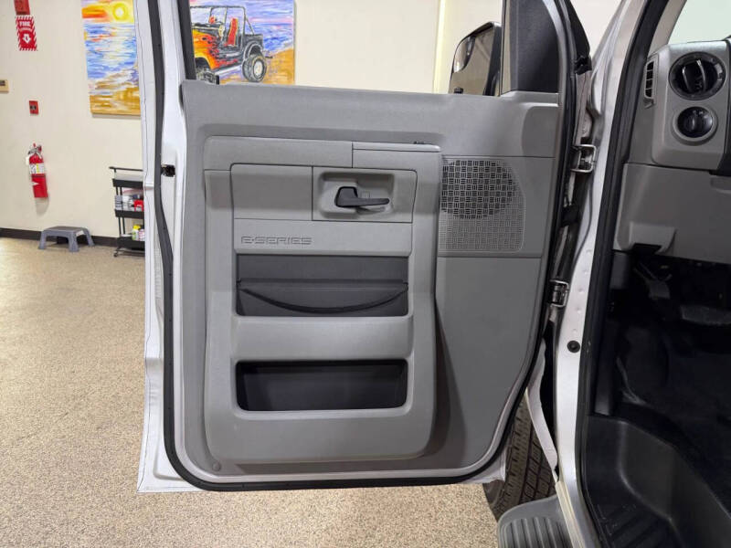 2014 Ford E-Series E-250