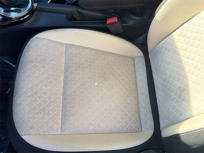 2019 Volkswagen Beetle 2.0T Final Edition SE