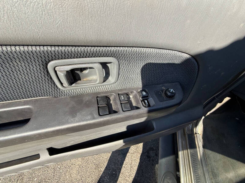 2004 Nissan Frontier SC-V6