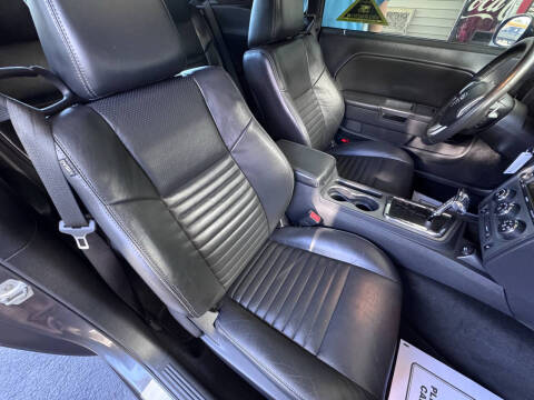 2013 Dodge Challenger R/T Plus