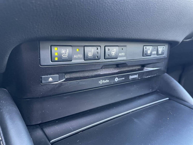 2020 Lexus ES 300h