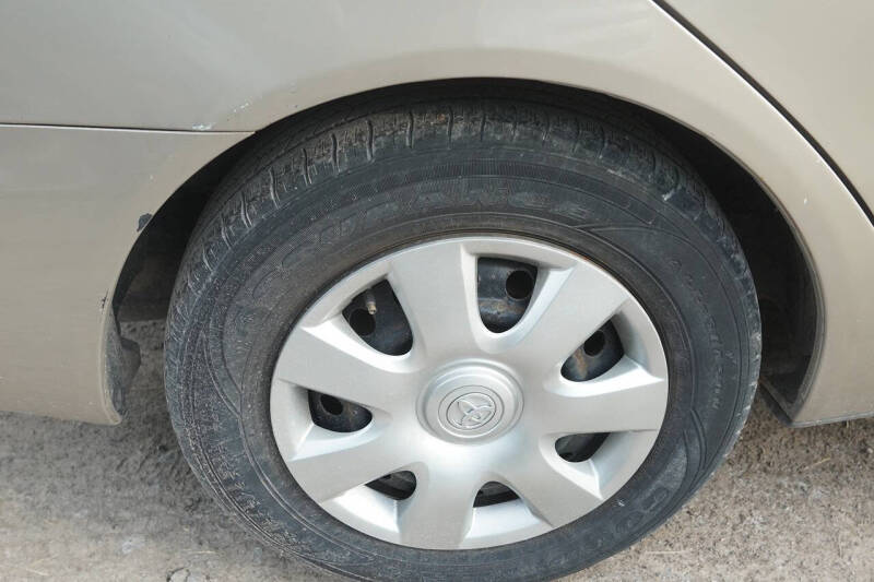 2003 Toyota Camry LE