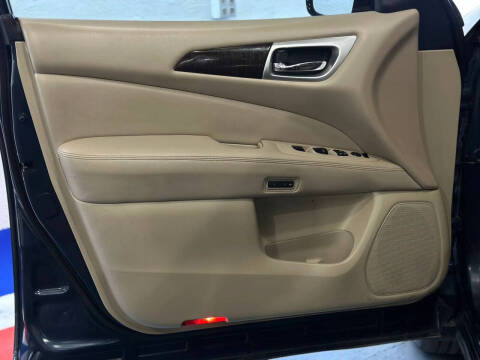 2014 Nissan Pathfinder Platinum