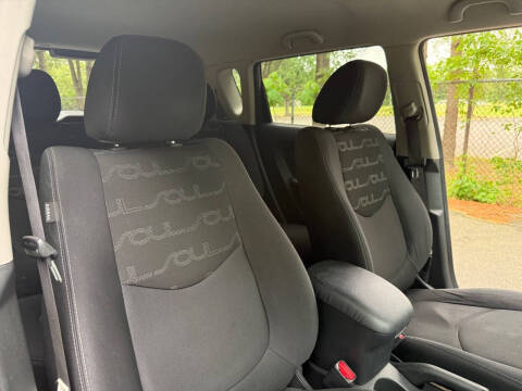 2012 Kia Soul +