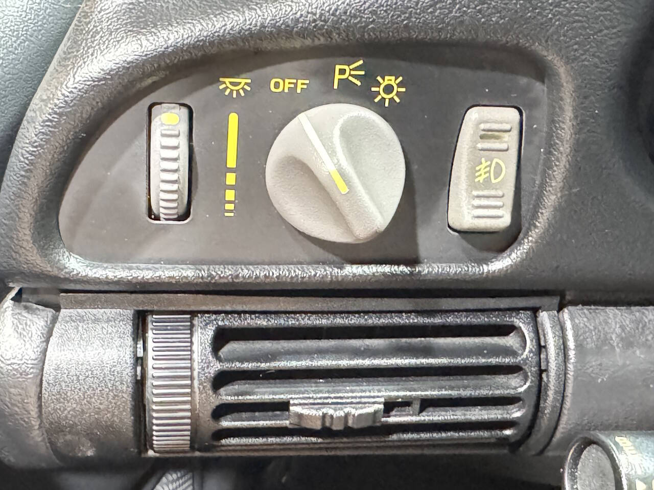 1993 Chevrolet Camaro 44