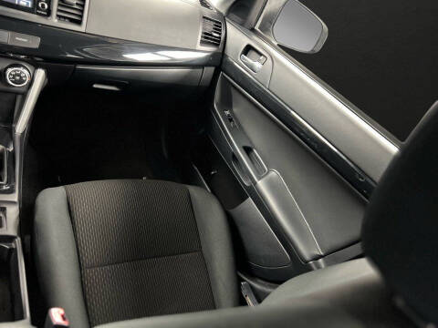 2017 Mitsubishi Lancer ES