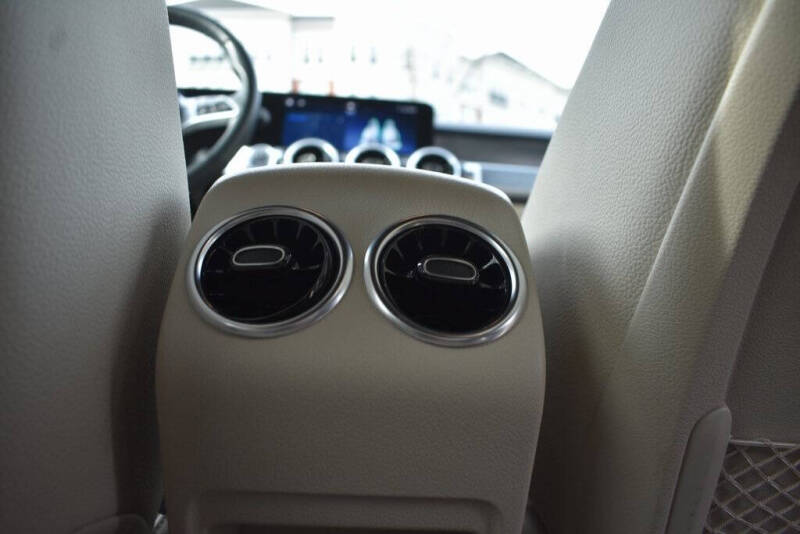 2025 Mercedes-Benz GLB GLB 250 4MATIC