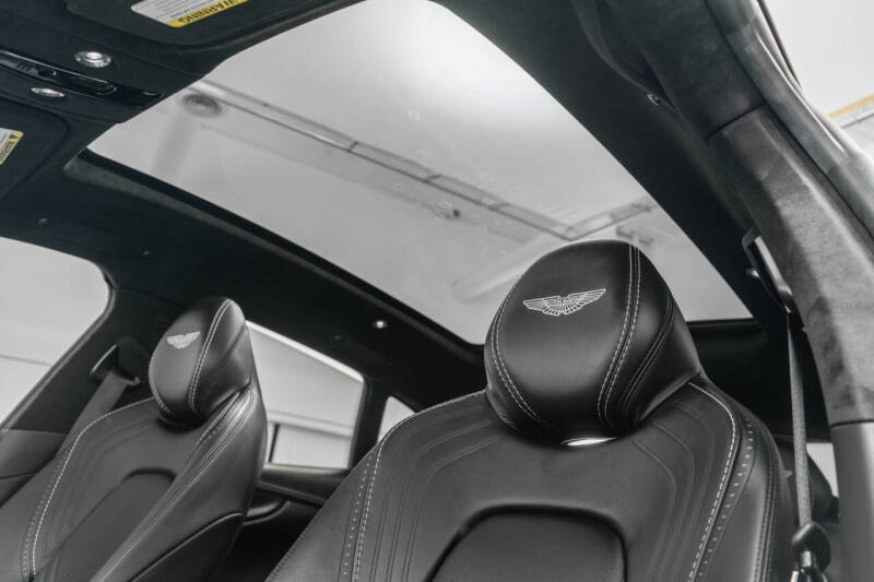 2021 Aston Martin DBX