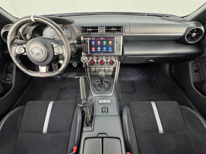 2024 Toyota GR86 Premium