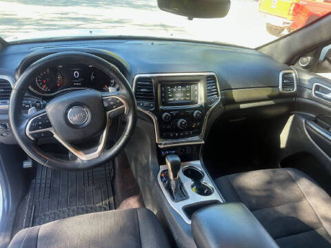 2017 Jeep Grand Cherokee Laredo