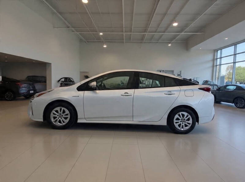 2016 Toyota Prius Two