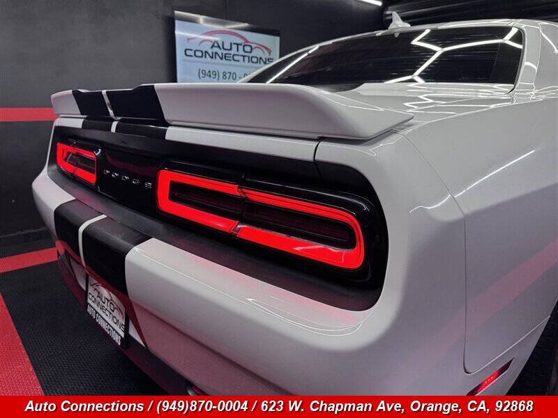 2015 Dodge Challenger SXT Plus