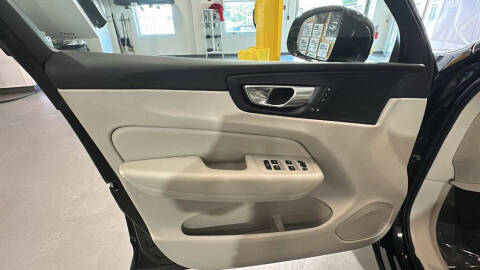 2023 Volvo XC60 B5 Core