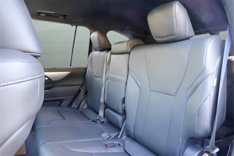 2025 Lexus LX 700h F SPORT Handling