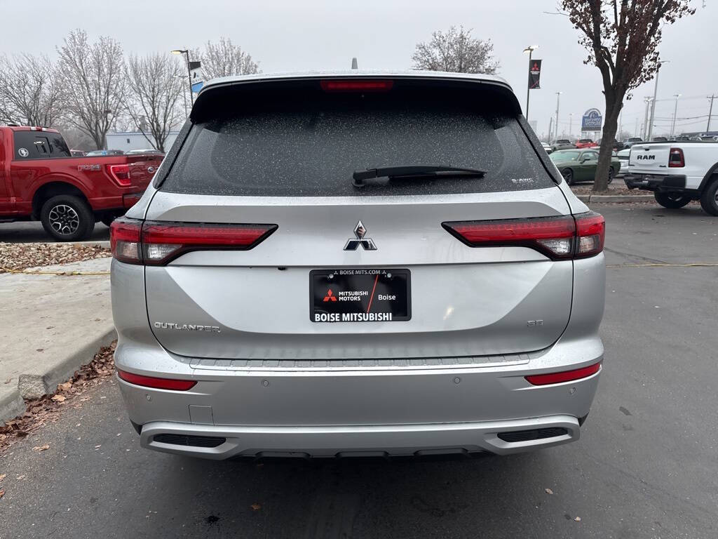 2024 Mitsubishi Outlander for sale at Axio Auto Boise in Boise, ID