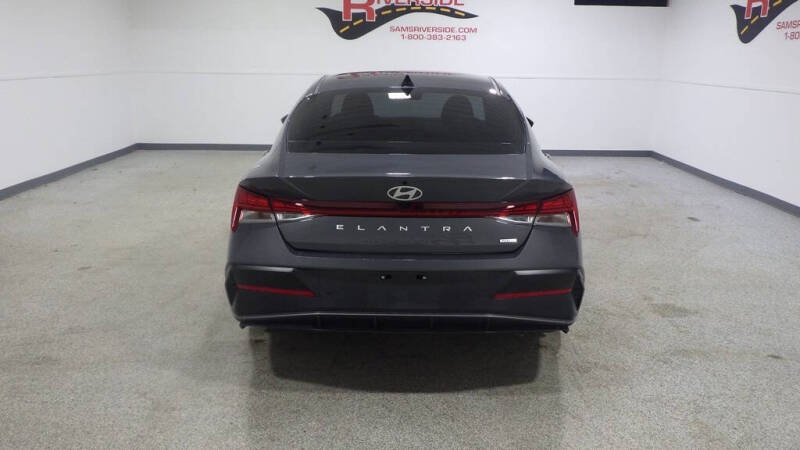 2024 Hyundai Elantra Hybrid Limited