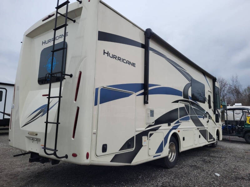2022 Thor Motor Coach Hurricane 29M