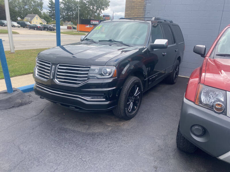 2015 Lincoln Navigator for sale at Lee's Auto Sales in Garden City MI