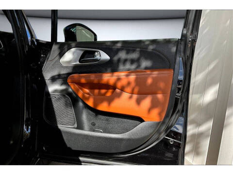 2024 Chrysler Pacifica Pinnacle