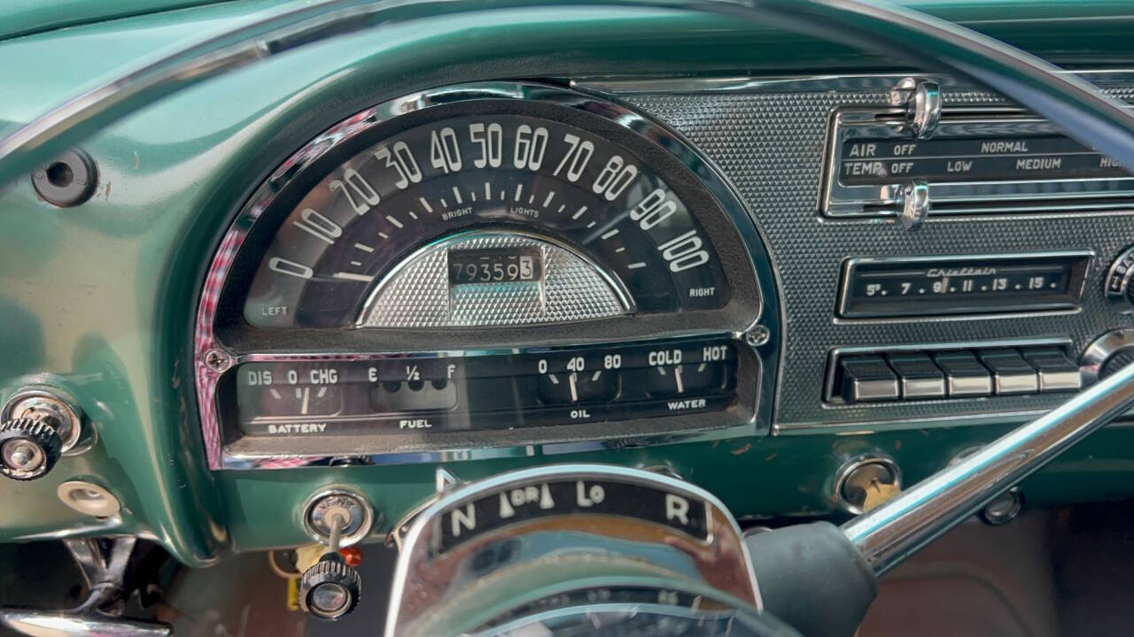 1954 Pontiac Chieftain 10