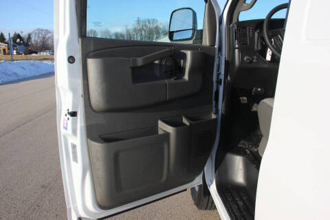 2025 Chevrolet Express 3500