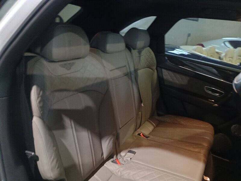 2019 Bentley Bentayga 65