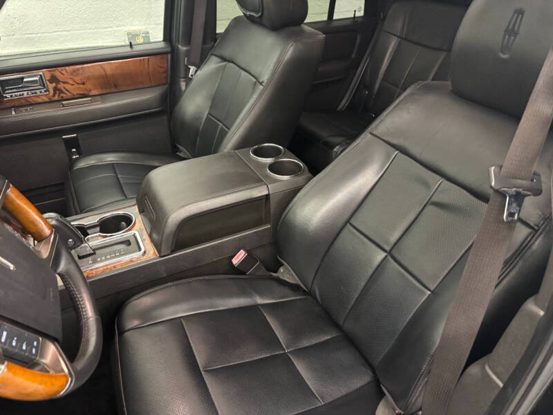 2011 Lincoln Navigator