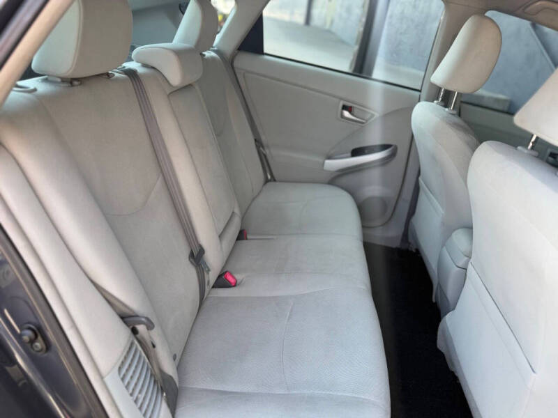 2014 Toyota Prius Two