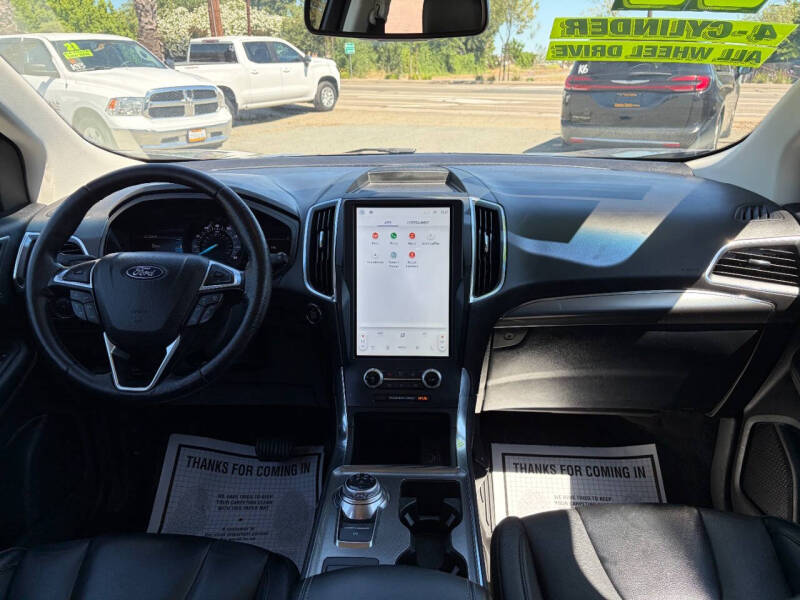 2022 Ford Edge Titanium