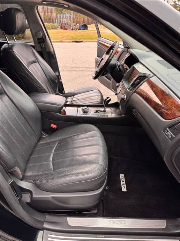 2012 Hyundai Equus