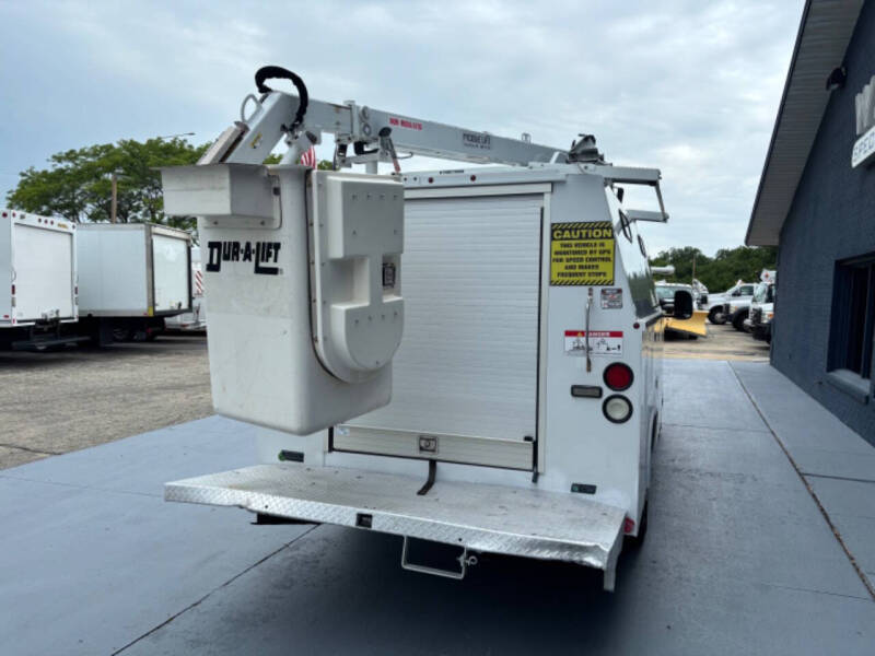2017 Ford E350 Bucket Van