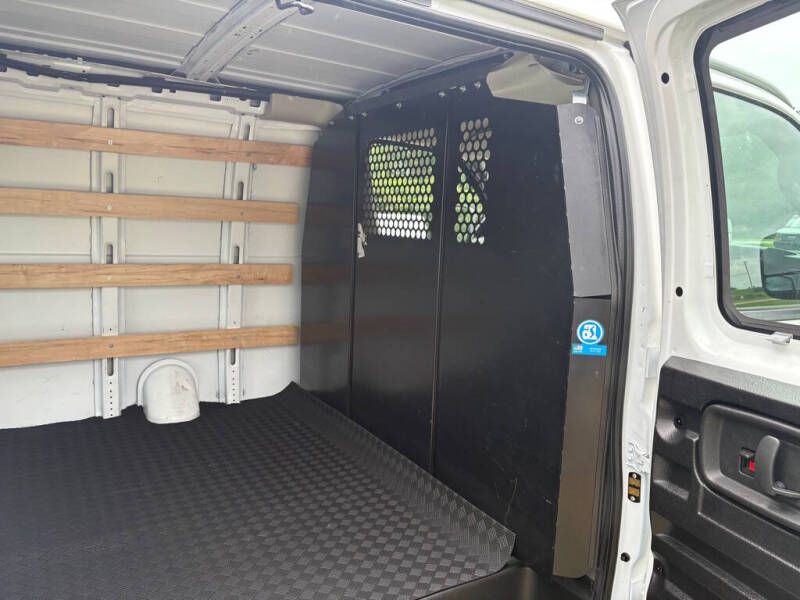 2023 Chevrolet Express 2500