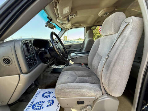 2004 Chevrolet Tahoe LS