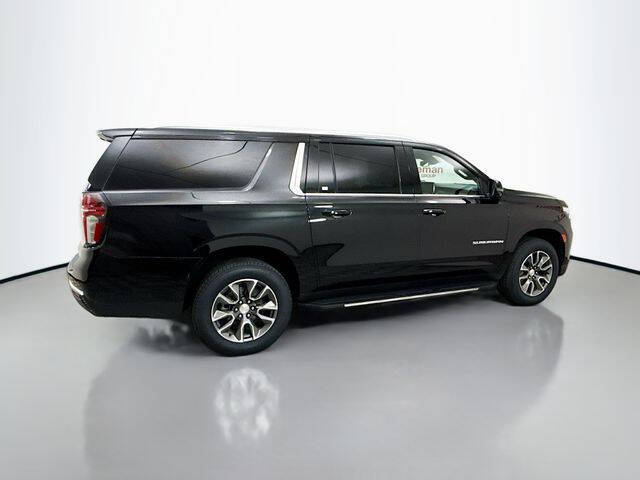 2024 Chevrolet Suburban LT