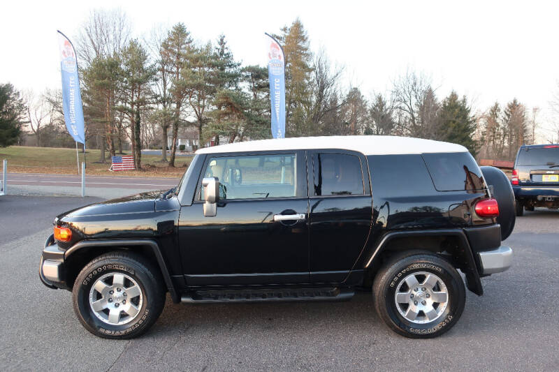 2007 Toyota FJ Cruiser for sale at GEG Automotive in Gilbertsville PA