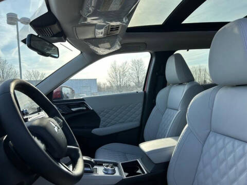 2025 Mitsubishi Outlander PHEV SEL