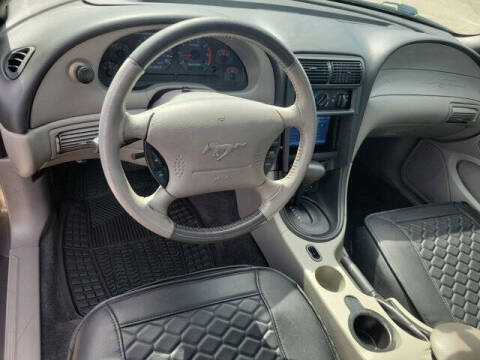 2004 Ford Mustang